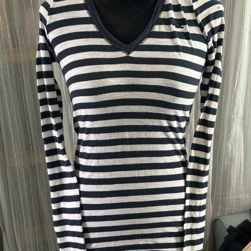 Hollister Small Blue/Grey Striped Long Sleeve V-Neck
